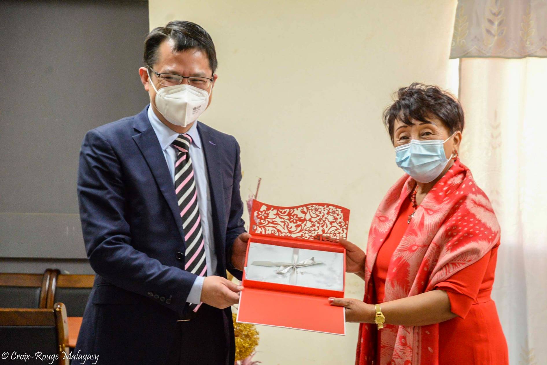 Visite de courtoisie par l'Ambassade de la République Populaire de  Chine à la Croix-Rouge Malagasy
